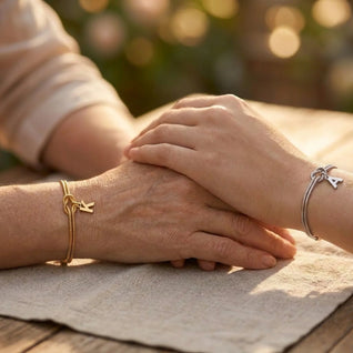 Forever Knot med berlock